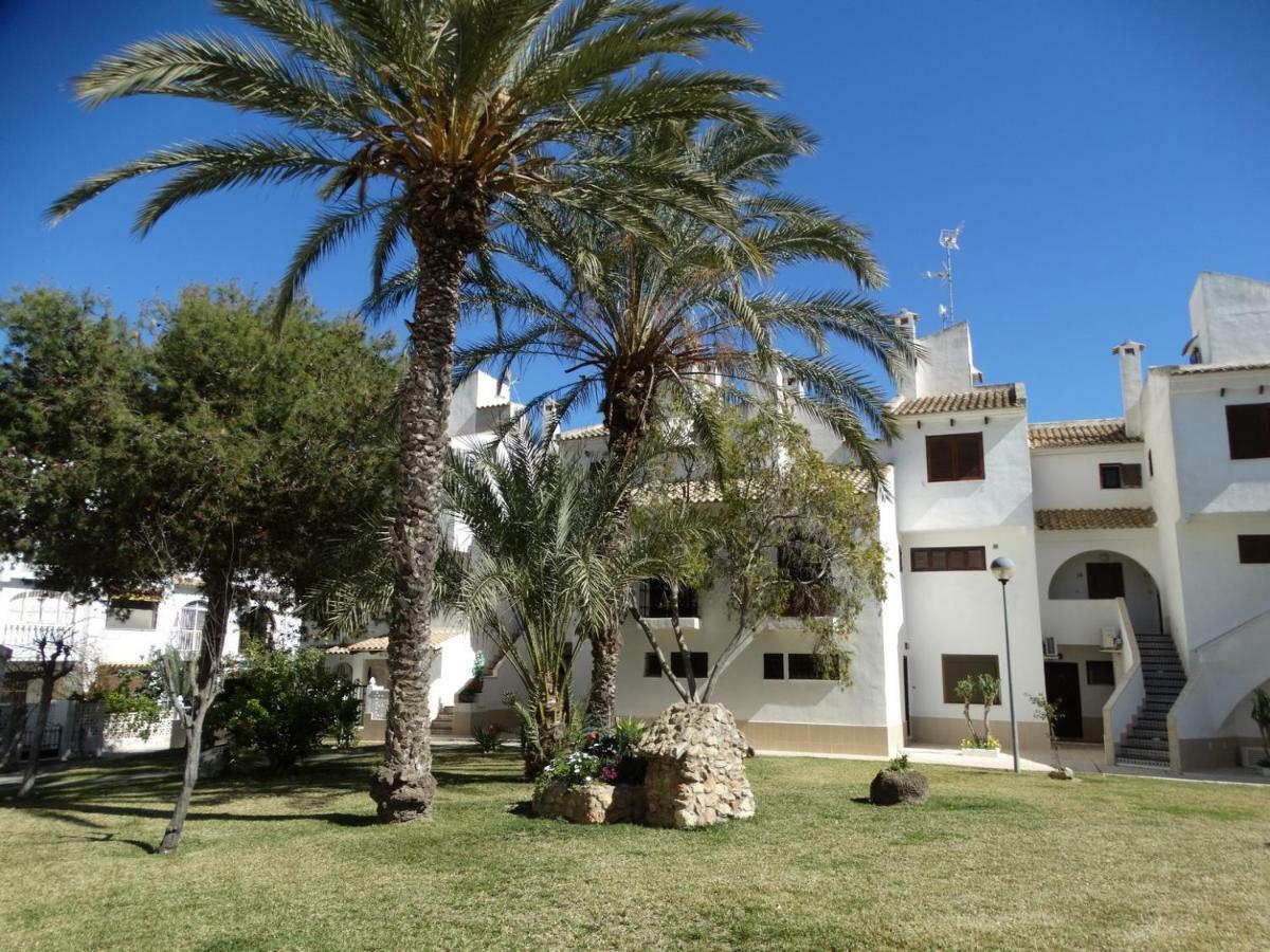 Apartamento Inez Torrevieja Exterior foto